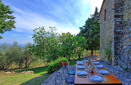 San Casciano dei Bagni Villa | Villa en Palazzone con 6 habitaciones, capacidad 11