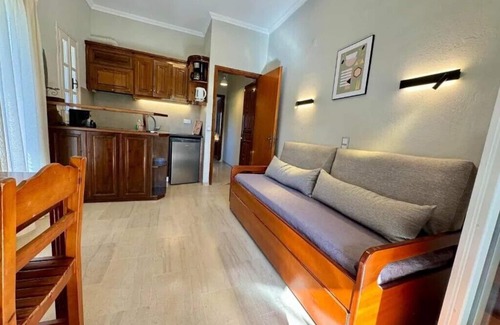Almiros Beach Apartamento | Villa Pami