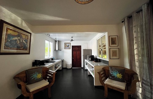 Bora Bora Casa | Villa PAORIE by the sea in Bora Bora House and garden with private pontoon.