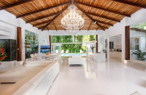 Chiguata Villa | Villa Paparazzi - Private Beachfront Villa