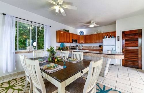 Estate Bellevue Villa | Villa Papaya: 2 King BR, Pool, AC, near Beach and Cruz Bay