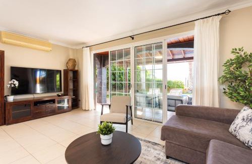 Santiago del Teide Villa | Villa Paraíso del Mar con piscina privada