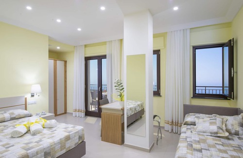 Agerola Cama Y Desayuno | Villa Paradise Resort