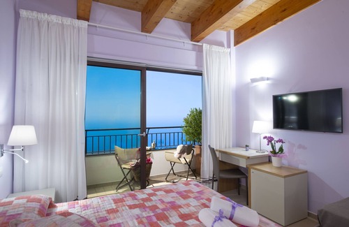 Agerola Cama Y Desayuno | Villa Paradise Resort