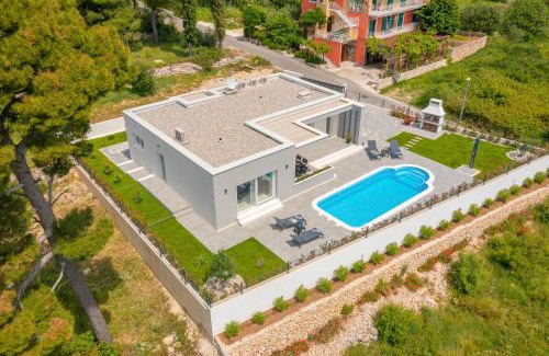 Kastel Gomilica Villa | Villa Paradiso Adriatico