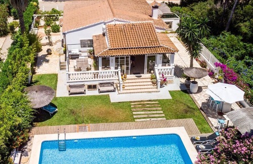 Panorama Villa | Villa Parini con vistas a la montaña, piscina, jardín y Wi-Fi