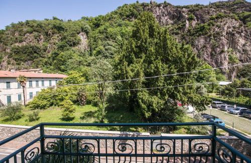 Dervio Apartamento | Villa Paruzzi eleganza storica a 6 minuti a piedi dal lago di Como