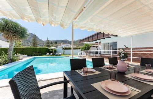 Alhaurín de la Torre Casa | Villa Paula Los Manantiales