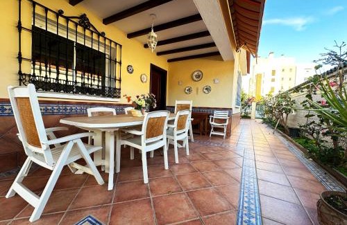 Torremolinos Casa | Villa Pepita - 3 dormitorios - 350 metros playa - Piscina