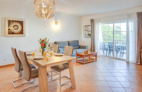 Castelo Villa | Villa Periquito 2BD Pool Fast WiFi AC Garden