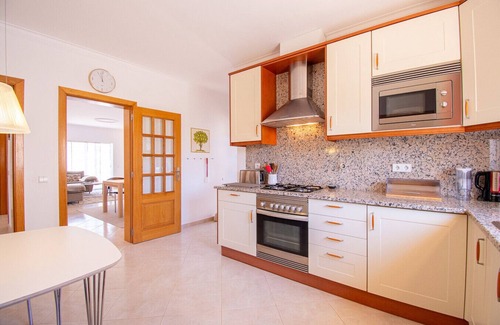 Mato Serrao Villa | Villa Perola, 3 bed villa walking distance of Carvoeiro, quiet location