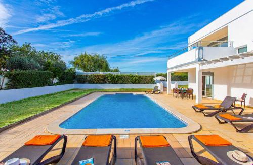 Figueiral Villa | Villa Pianda by Villa Plus