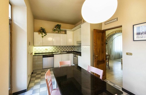 Montalcino Villa | Villa Piazza Della Fortezza