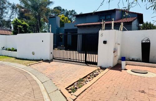 Woodmead Apartamento | Villa Picasso Sandton - Executive