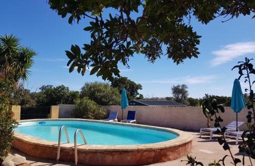 Solaro Villa | VILLA Piscine chauffée 15 pers avec piscine vue mer montagne 1km mer