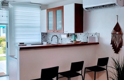 Mediania Alta Apartamento | Villa Playa Azul- Cozy Beachfront Apartment