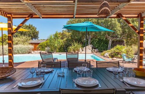 Lecci Villa | Villa pleine de charme avec piscine proches des plages