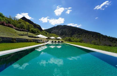 Zignago Casa | Villa Podere Gaia 16 Pax by VILLASRETREATS