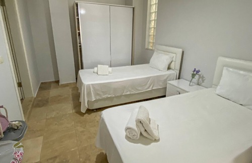 Kusadasi City Centre Villa | Villa Polat - Seaview and sunbathe on terrace