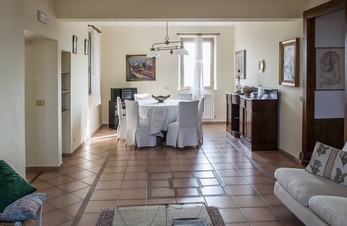 Cupra Marittima Villa | Villa con piscina y jardín con vistas al mar y montaña a 3 km del mar, ideal para familias