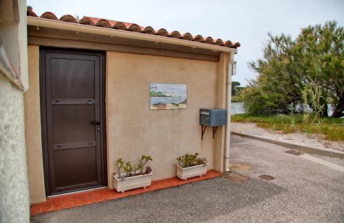 Leucate Villa | Villa Port Leucate pieds dans l eau 6 personnes