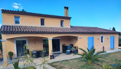 Regusse Casa | Villa près des remparts