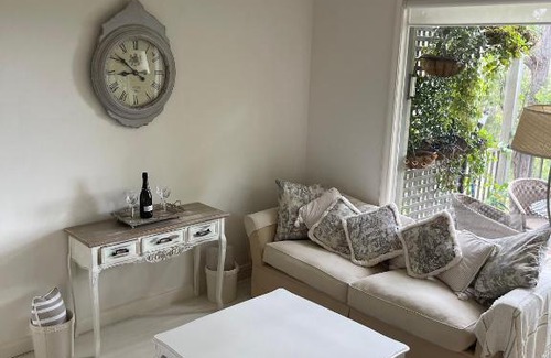 Pokolbin Villa | Villa Provincial, Cypress Lakes Resort, Two Bedrooms both with Private Ensuites