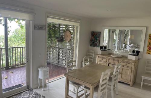 Pokolbin Villa | Villa Provincial, Cypress Lakes Resort, Two Bedrooms both with Private Ensuites