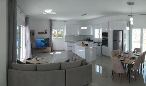 Amoopi Casa | VILLA PUAS