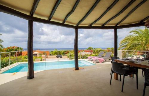 Kralendijk Villa | Villa Pulpoloco in El Pueblo Villas