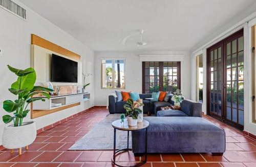 Cerro Gordo Casa | Villa Quenepa at Lakeside Villas