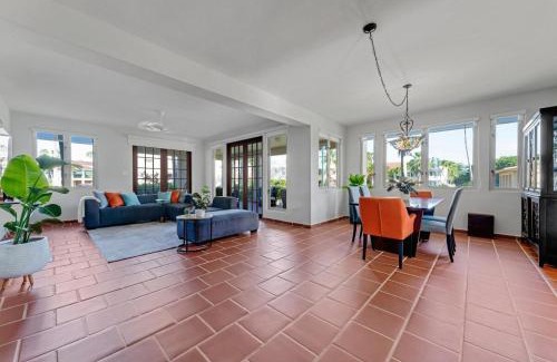 Cerro Gordo Casa | Villa Quenepa at Lakeside Villas