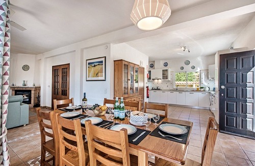 Monte Raposo Villa | Villa Quina~Heated Pool*~ Fibre Wi-fi - 8 + 4 cots - Booking 2026 & 2027 NOW