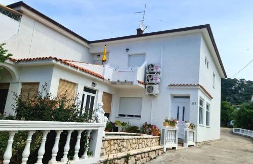 Barbat na Rabu Cama Y Desayuno | Villa Rab Robert