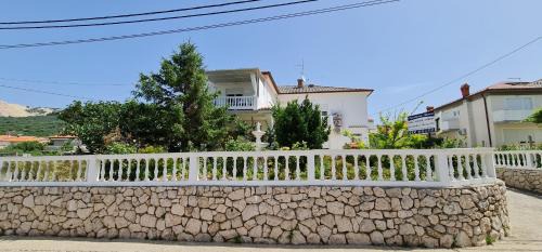 Barbat na Rabu Cama Y Desayuno | Villa Rab Robert