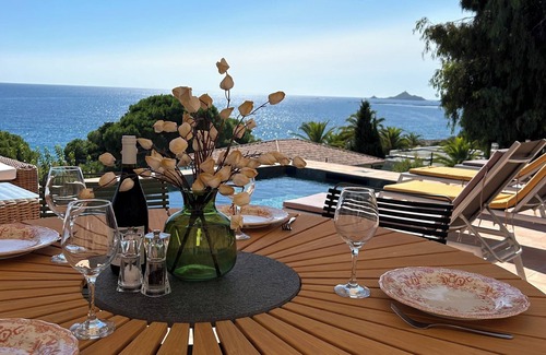 Ajaccio Casa | Villa Raphael, splendid view of the Sanguinaires with swimming pool 5 minutes from the beach