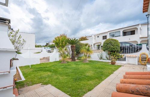 Porches Villa | Villa Raposo