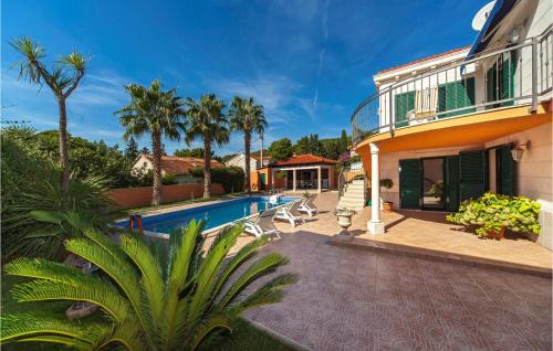 Sumartin Casa | Villa Rasotica