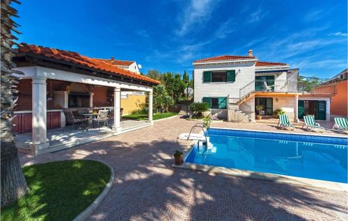 Sumartin Casa | Villa Rasotica