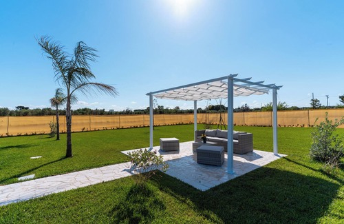 Nardo Villa | Villa Red Wind by BarbarHouse