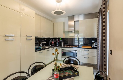Massa Villa | Villa 'Relax In - Versilia' con piscina privada, Wi-Fi y aire acondicionado