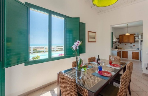 Donnalucata Villa | Villa Renzo - Cuatro Habitaciones Villa, Capacidad 8