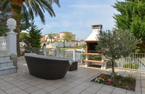 Empuriabrava Casa | Villa Requesens on Canal