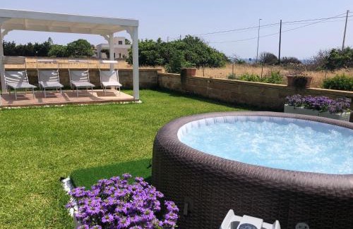 Posto Rosso Casa | Villa Rosa zona Torre San Giovanni
