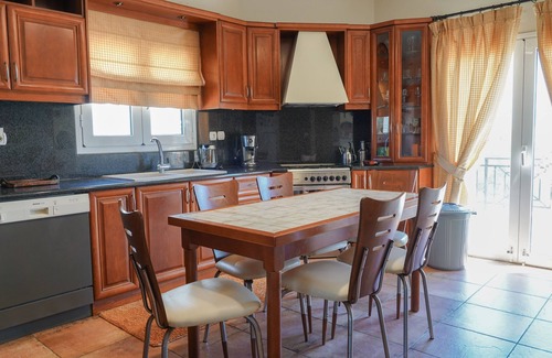 Kokinos Pirgos Villa | Villa Roe with sea view