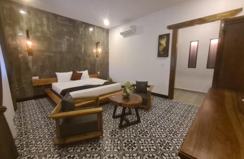 Kampot Hotel | Villa Romduol