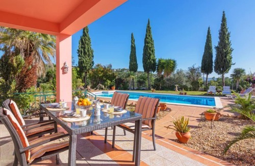 Parragil Casa | Villa Rosa by Interhome