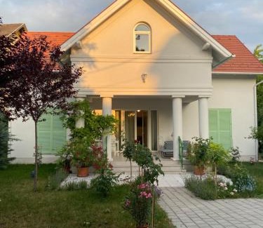 Balatonfured Villa | Villa Rosa Centre