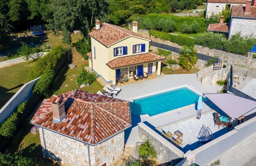 Boljevici Villa | Villa Rose near Labin - Rabac for 4 people with playground and private pool