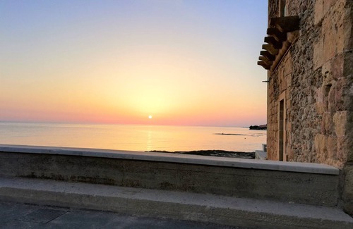 Punta Secca Villa | Villa Rosso Corallo, cerca del mar, con un jardín de 200 metros cuadrados y grandes áreas al aire libre